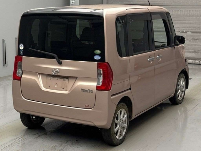DAIHATSU TANTO 2016