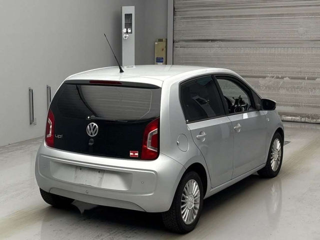 VOLKSWAGEN UP 2012
