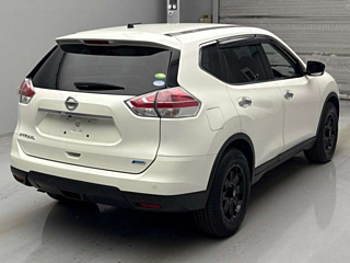 NISSAN X-TRAIL 2015