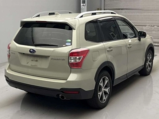 SUBARU FORESTER 2015
