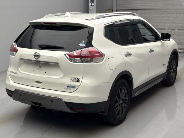 NISSAN X-TRAIL 2015