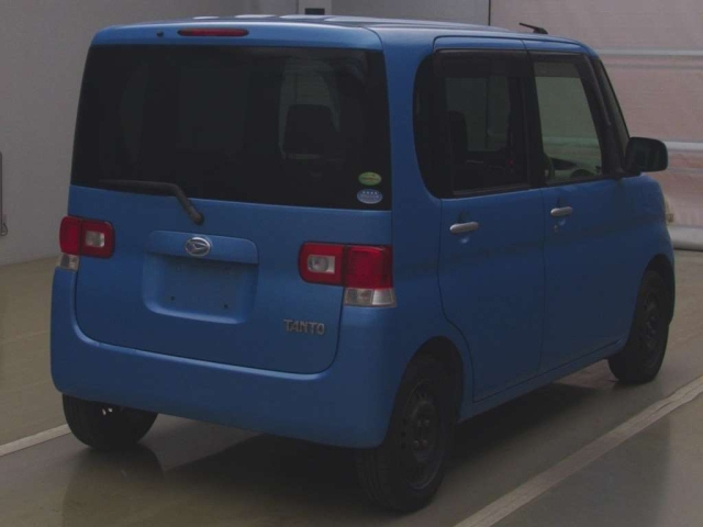 DAIHATSU TANTO 2012