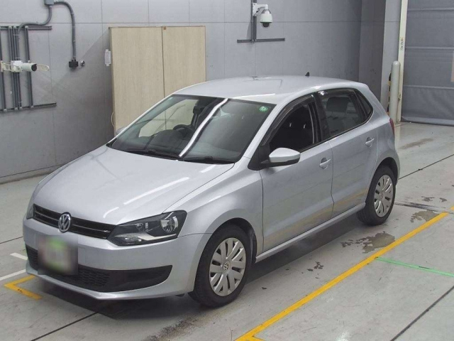 VOLKSWAGEN POLO 2011