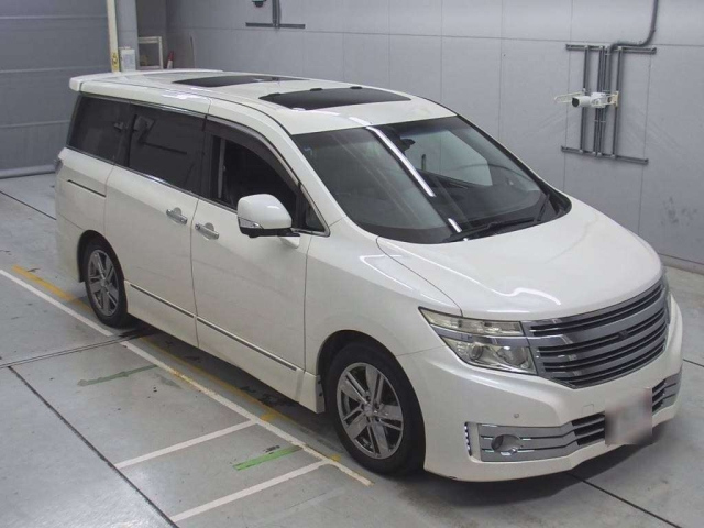 NISSAN ELGRAND 2011
