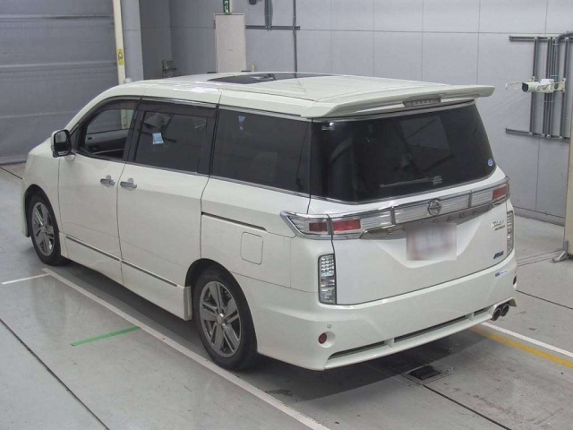 NISSAN ELGRAND 2011