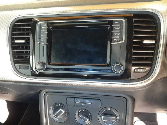 VOLKSWAGEN THE BEETLE 2016