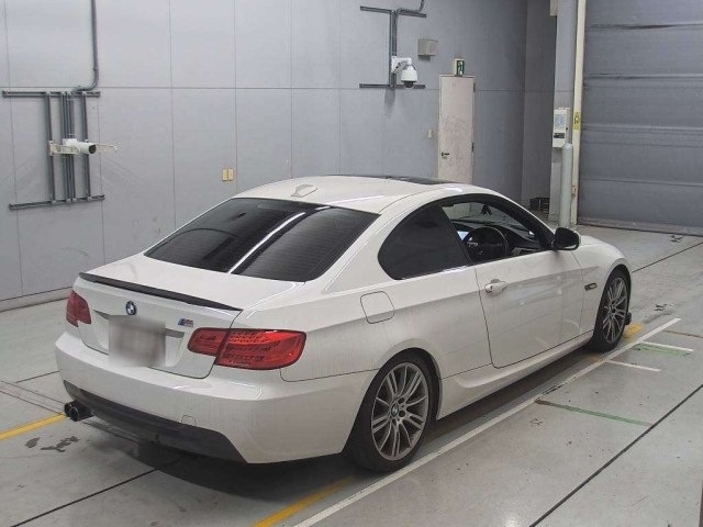 BMW 3 SERIES 2010