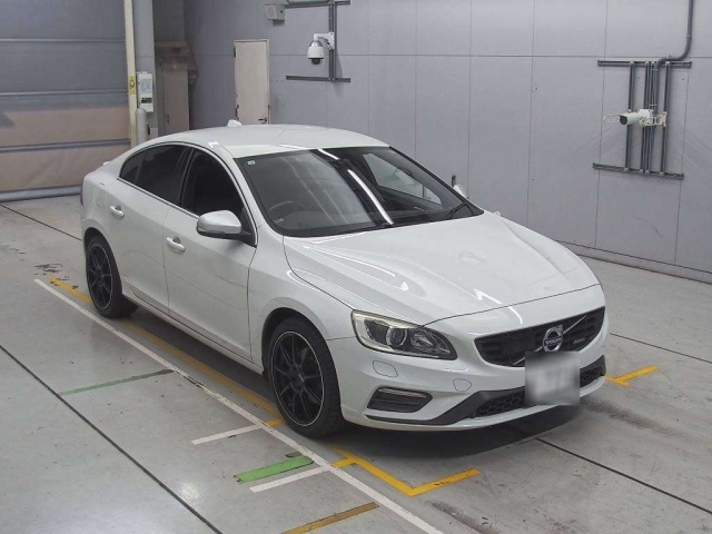 VOLVO S60 2015