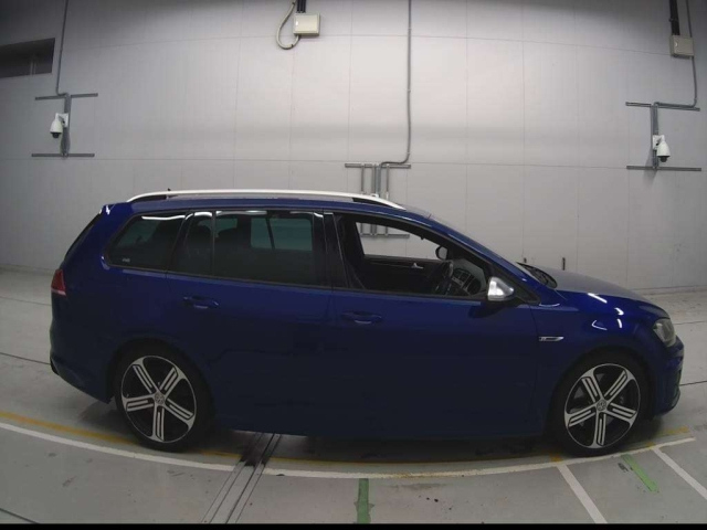 VOLKSWAGEN GOLF VARIANT 2016