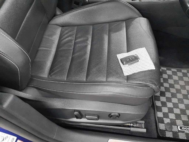 VOLKSWAGEN GOLF VARIANT 2016