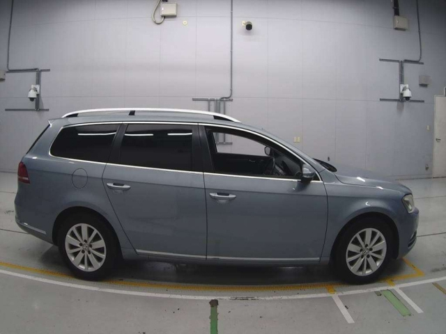 VOLKSWAGEN PASSAT VARIANT 2013