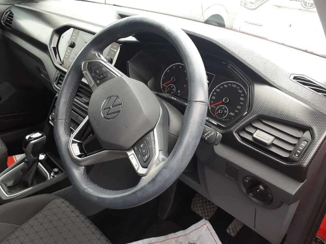 VOLKSWAGEN T-CROSS 2021