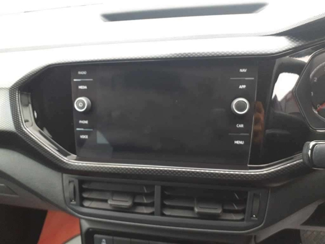 VOLKSWAGEN T-CROSS 2021