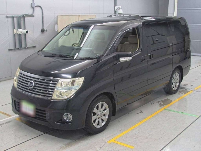 NISSAN ELGRAND 2010