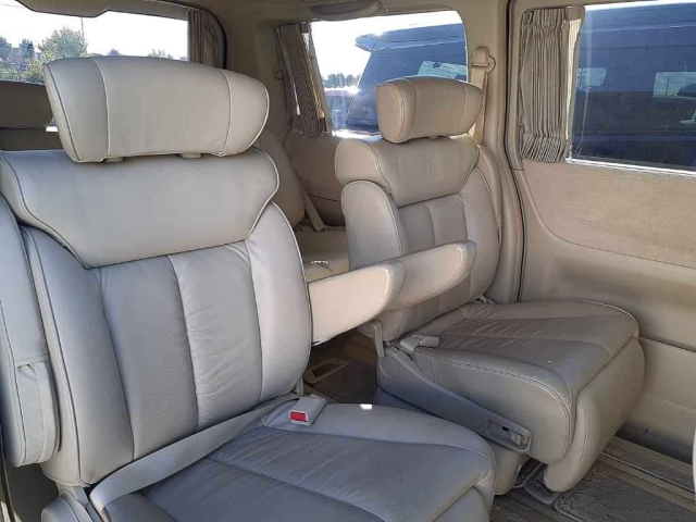 NISSAN ELGRAND 2010