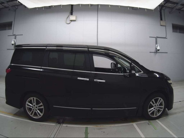 NISSAN ELGRAND 2012