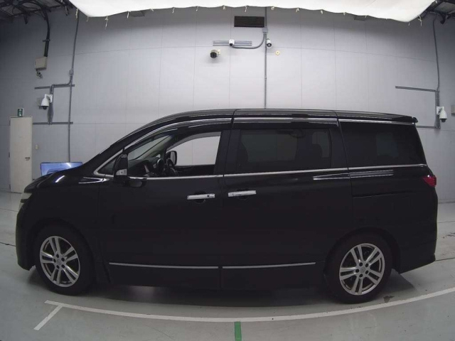 NISSAN ELGRAND 2012