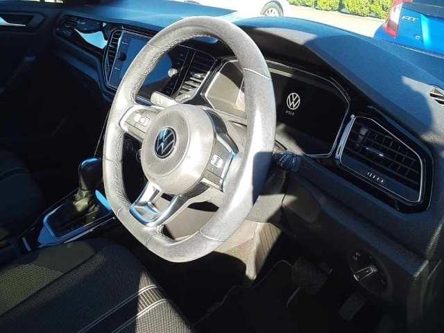 VOLKSWAGEN T-ROC 2022