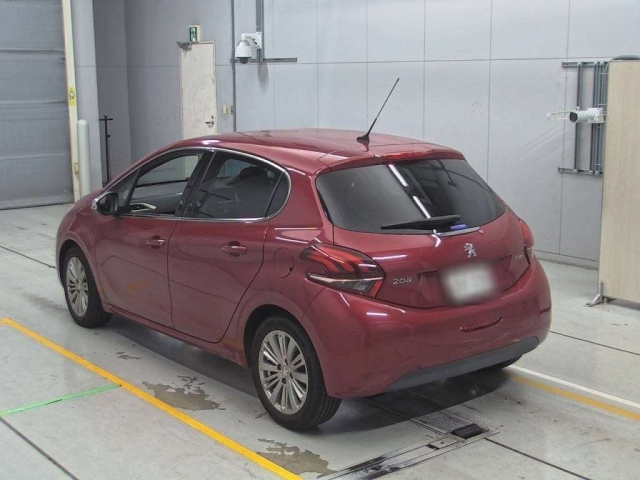 PEUGEOT 208 2017