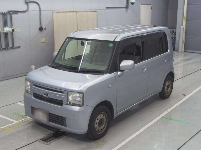 TOYOTA PIXIS SPACE 2013