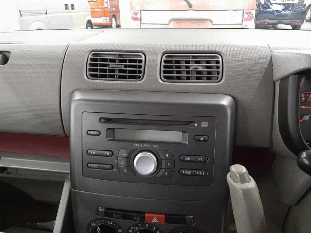 TOYOTA PIXIS SPACE 2013