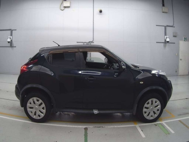 NISSAN JUKE 2010