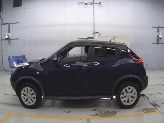 NISSAN JUKE 2010
