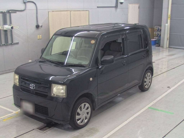 TOYOTA PIXIS SPACE 2012