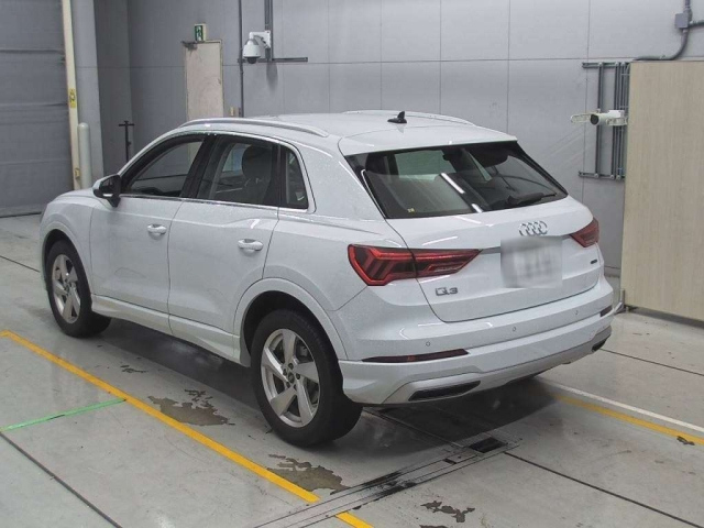 AUDI Q3 2021
