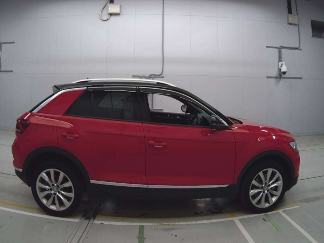 VOLKSWAGEN T-ROC 2021