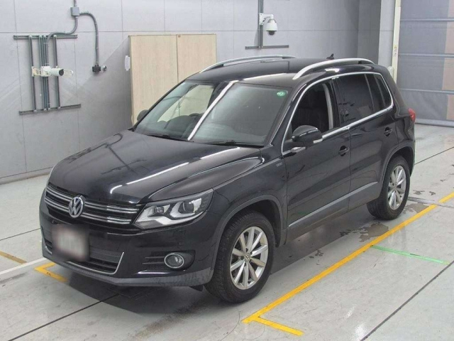 VOLKSWAGEN TIGUAN 2016