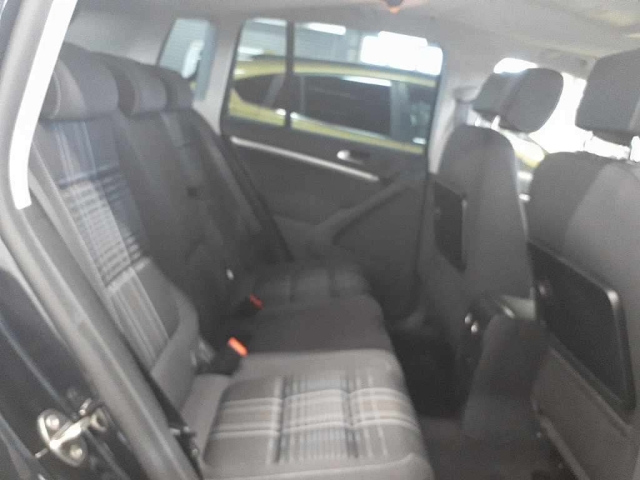 VOLKSWAGEN TIGUAN 2016