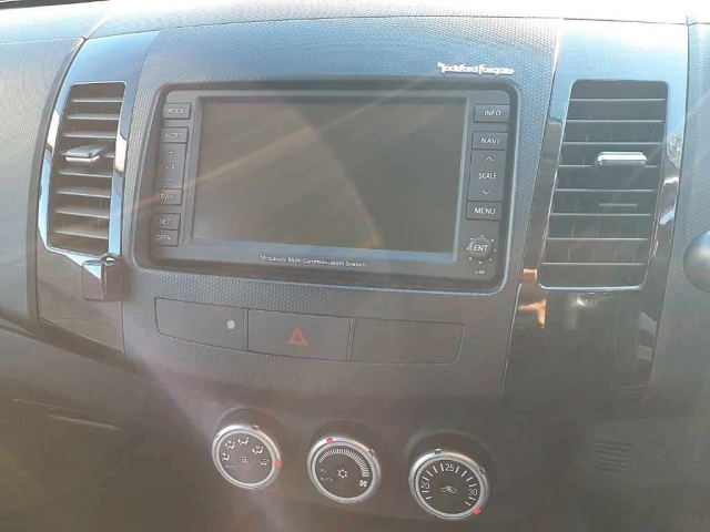 MITSUBISHI OUTLANDER 2009