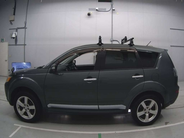 MITSUBISHI OUTLANDER 2009