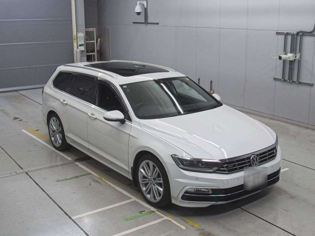 VOLKSWAGEN PASSAT VARIANT 2017