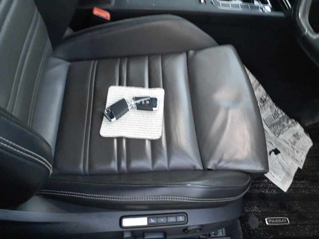 VOLKSWAGEN PASSAT VARIANT 2017