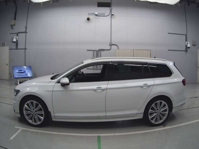VOLKSWAGEN PASSAT VARIANT 2017