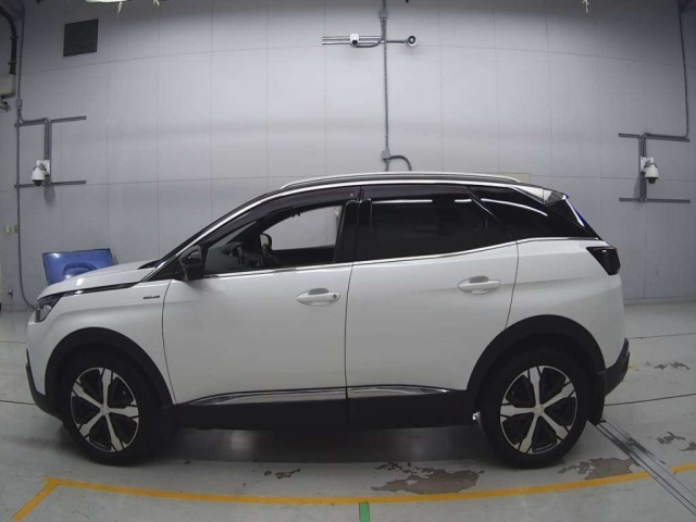 PEUGEOT 3008 2018