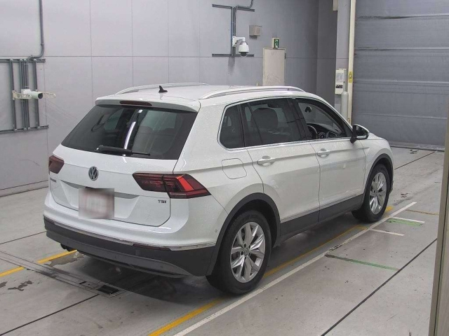VOLKSWAGEN TIGUAN 2017