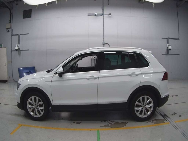 VOLKSWAGEN TIGUAN 2017