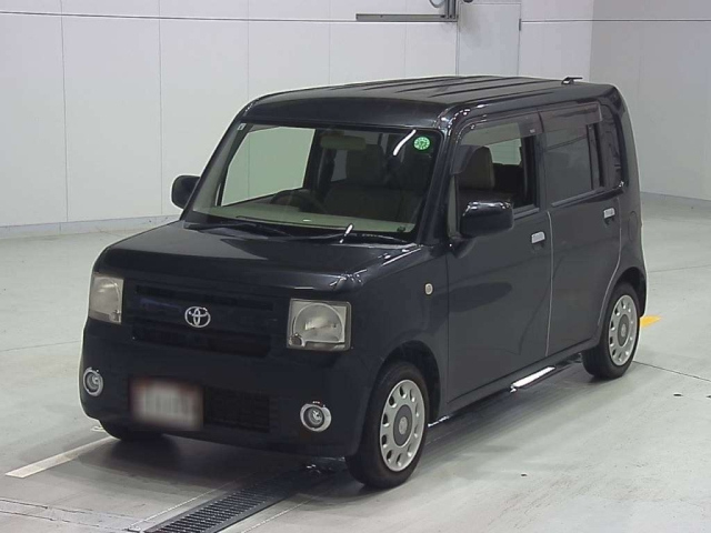 TOYOTA PIXIS SPACE 2013