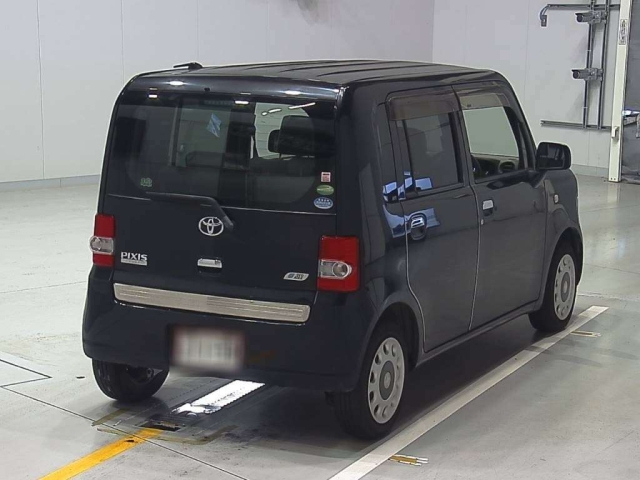 TOYOTA PIXIS SPACE 2013