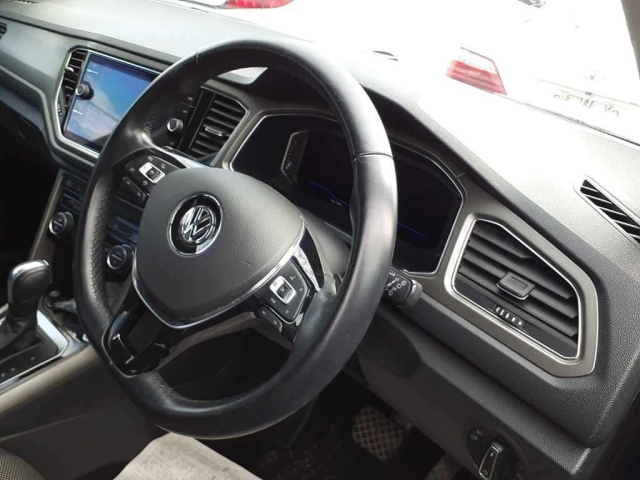 VOLKSWAGEN T-ROC 2020