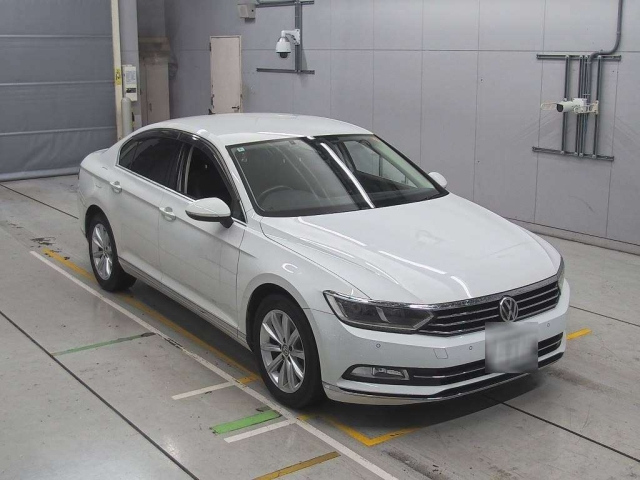 VOLKSWAGEN PASSAT 2018