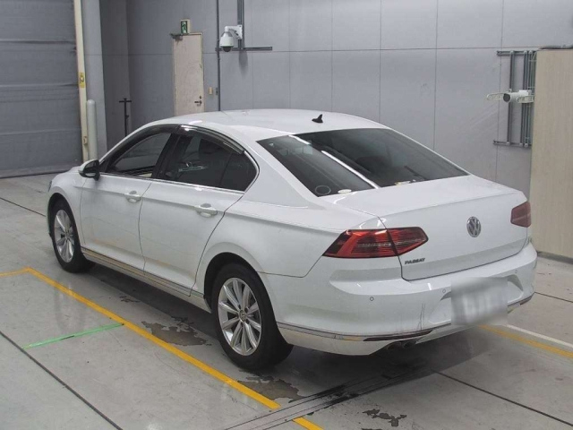 VOLKSWAGEN PASSAT 2018