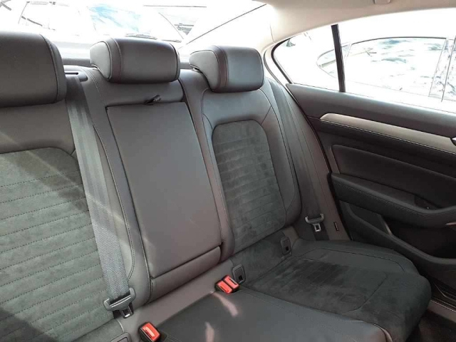 VOLKSWAGEN PASSAT 2018