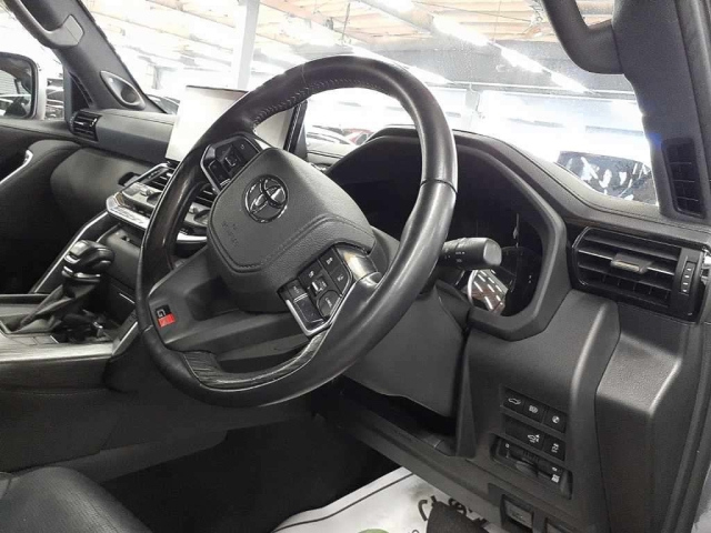 TOYOTA LAND CRUISER 2022