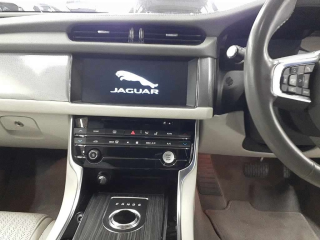 JAGUAR XF SERIES 2018