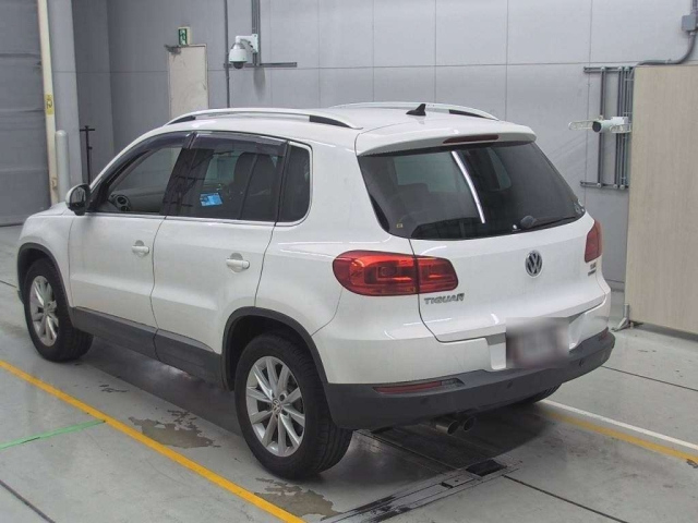 VOLKSWAGEN TIGUAN 2013