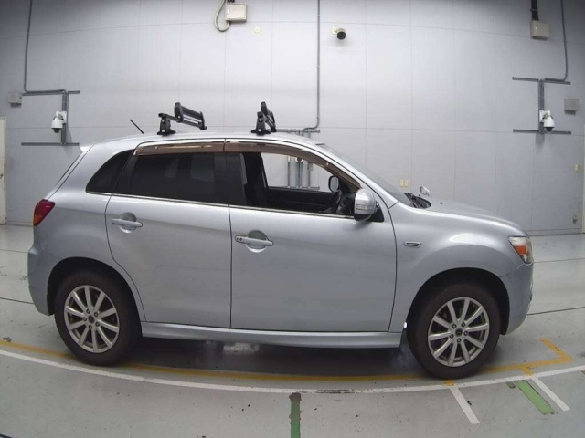 MITSUBISHI RVR 2010